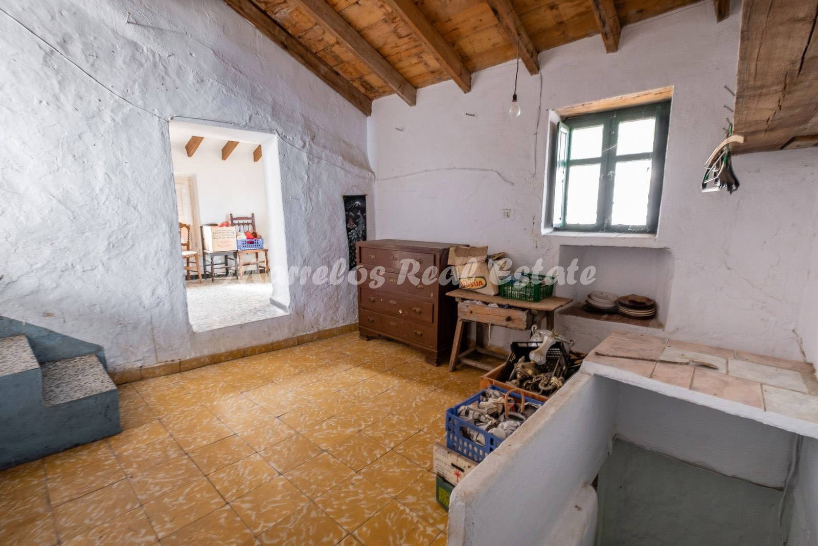 Venta de casa en La Viñuela (Proyecto de renovación), 8 dormitorios - zona Los Romanes