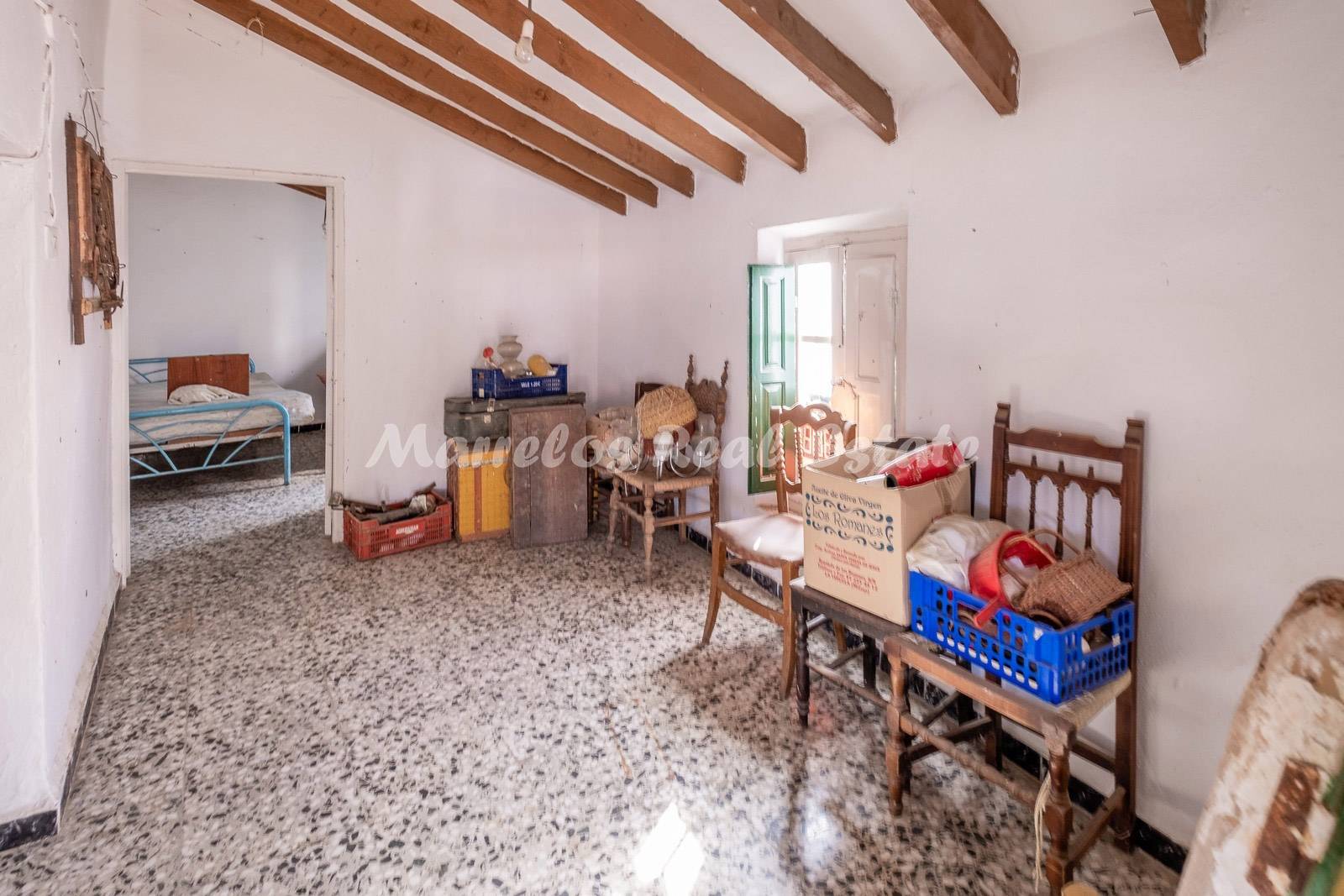 Venta de casa en La Viñuela (Proyecto de renovación), 8 dormitorios - zona Los Romanes