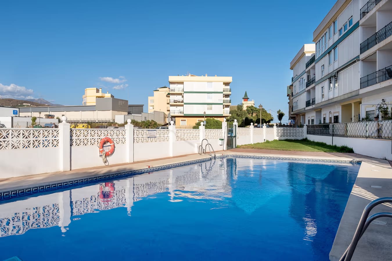 Flat in Torrox-Costa close to supermarkets, beach and promenade