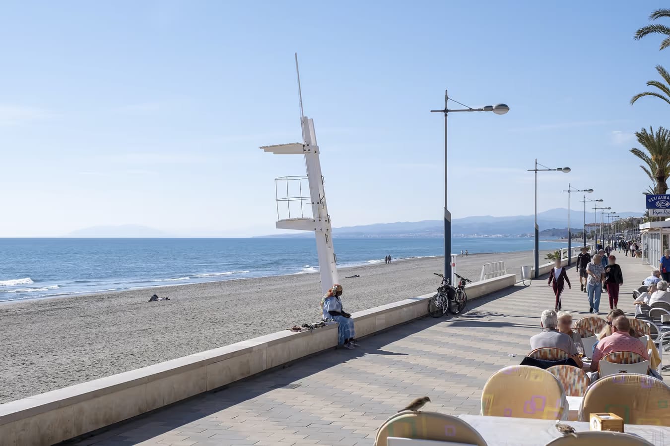 Flat in Torrox-Costa close to supermarkets, beach and promenade