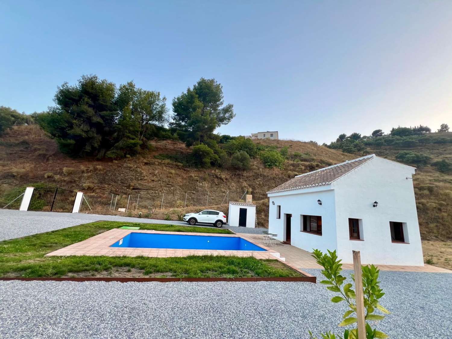 Encantadora casa de campo renovada en venta en Frigiliana