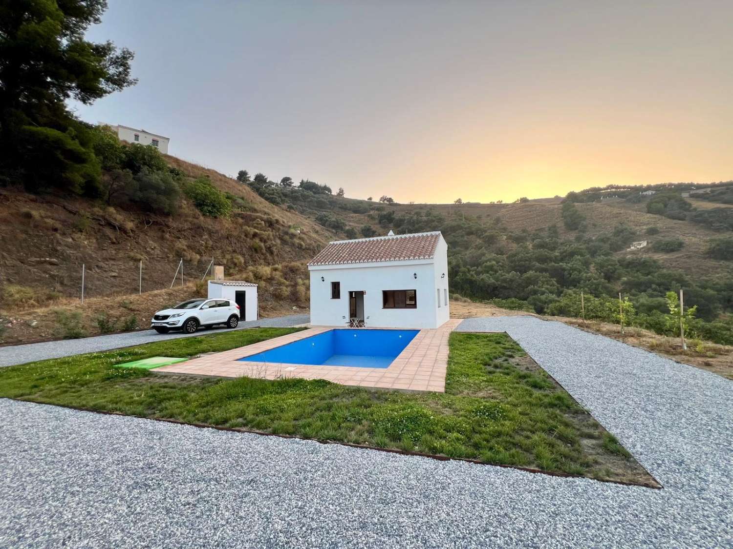 Encantadora casa de campo renovada en venta en Frigiliana