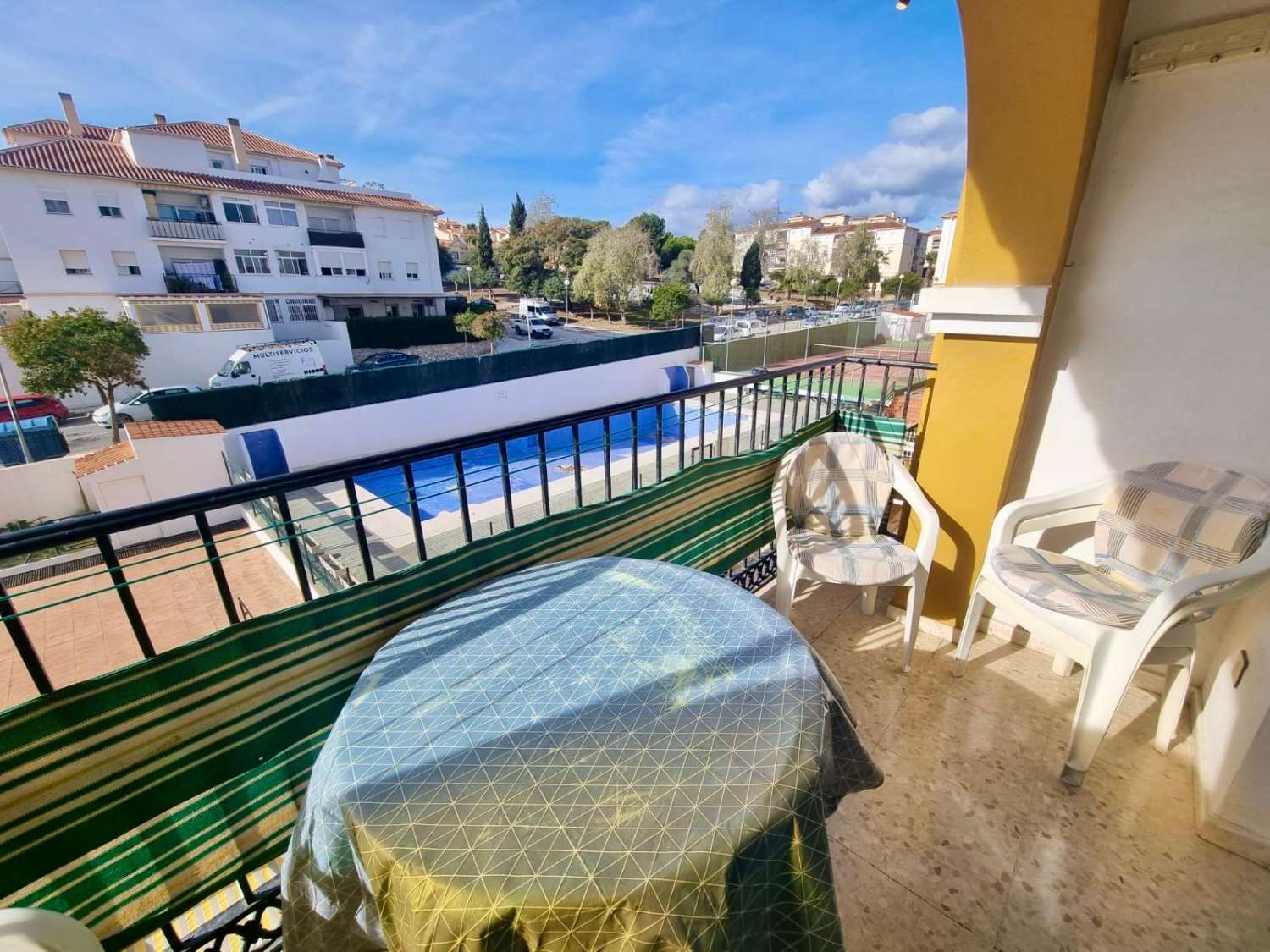 APARTAMENTO 2 DORMITORIOS CON TERRAZA; PISCINA Y GARAJE - TORRE DEL MAR