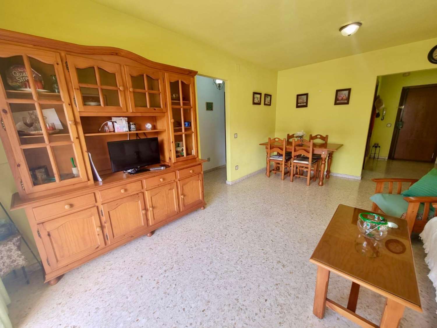 APARTAMENTO 2 DORMITORIOS CON TERRAZA; PISCINA Y GARAJE - TORRE DEL MAR