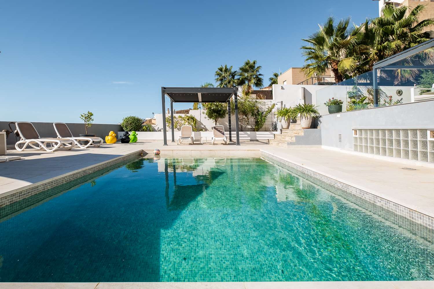 Luxury villa with swimming pool, sea views and two separate guest flats